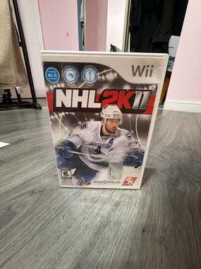 NHL 2K11 Nintendo Wii Video Game Complete In Box with Manual
